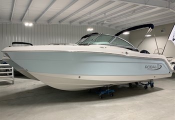 2023 Robalo R227 Ice Blue/White Boat